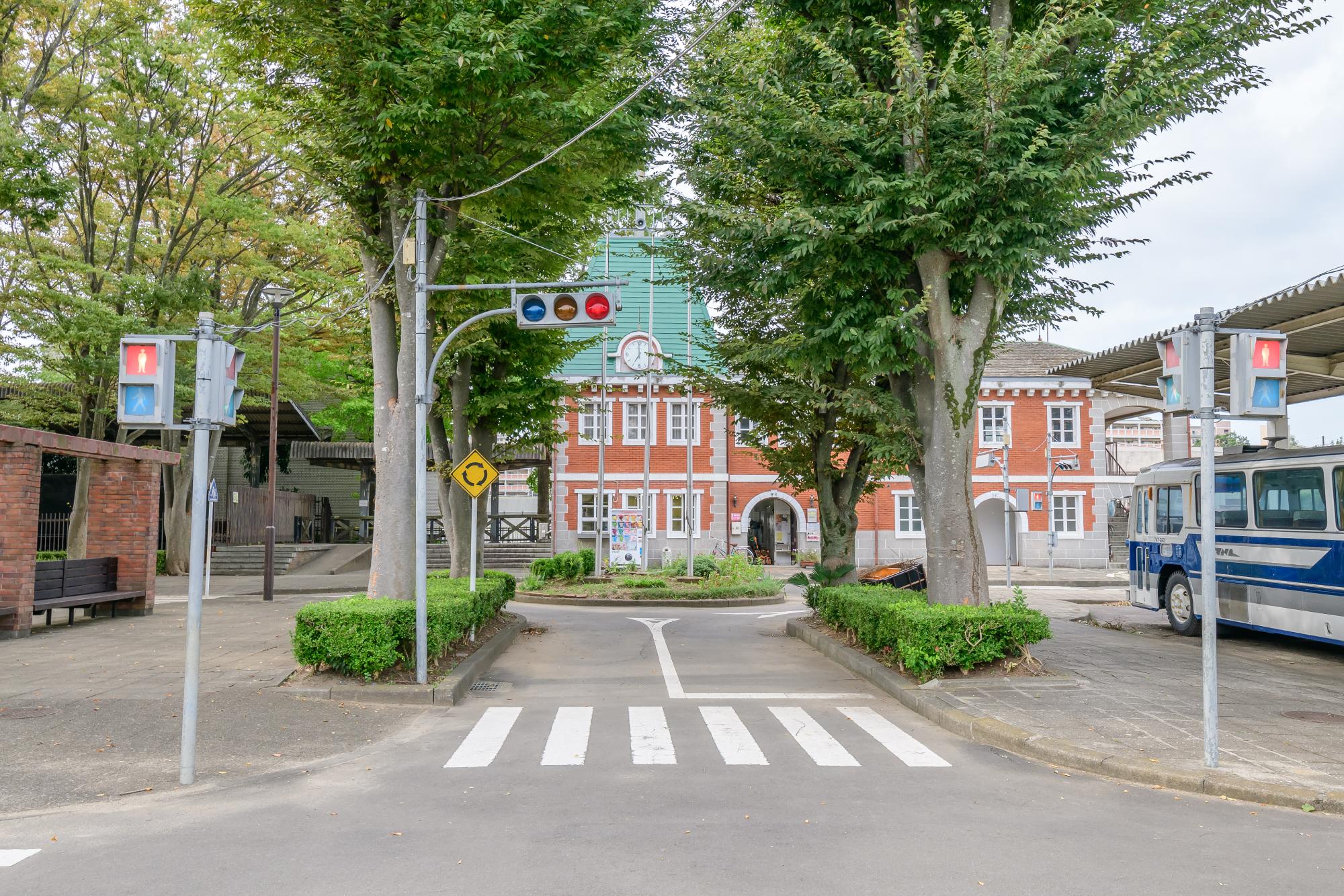 信号や横断歩道があるさくら交通公園の写真