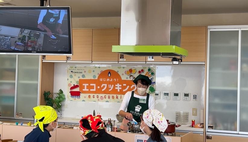 秋の親子向けエコ・クッキング写真