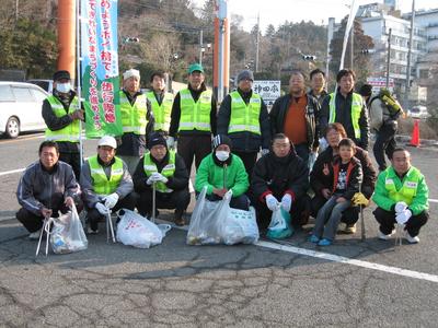 つくば市職員のボランティア活動時の集合写真