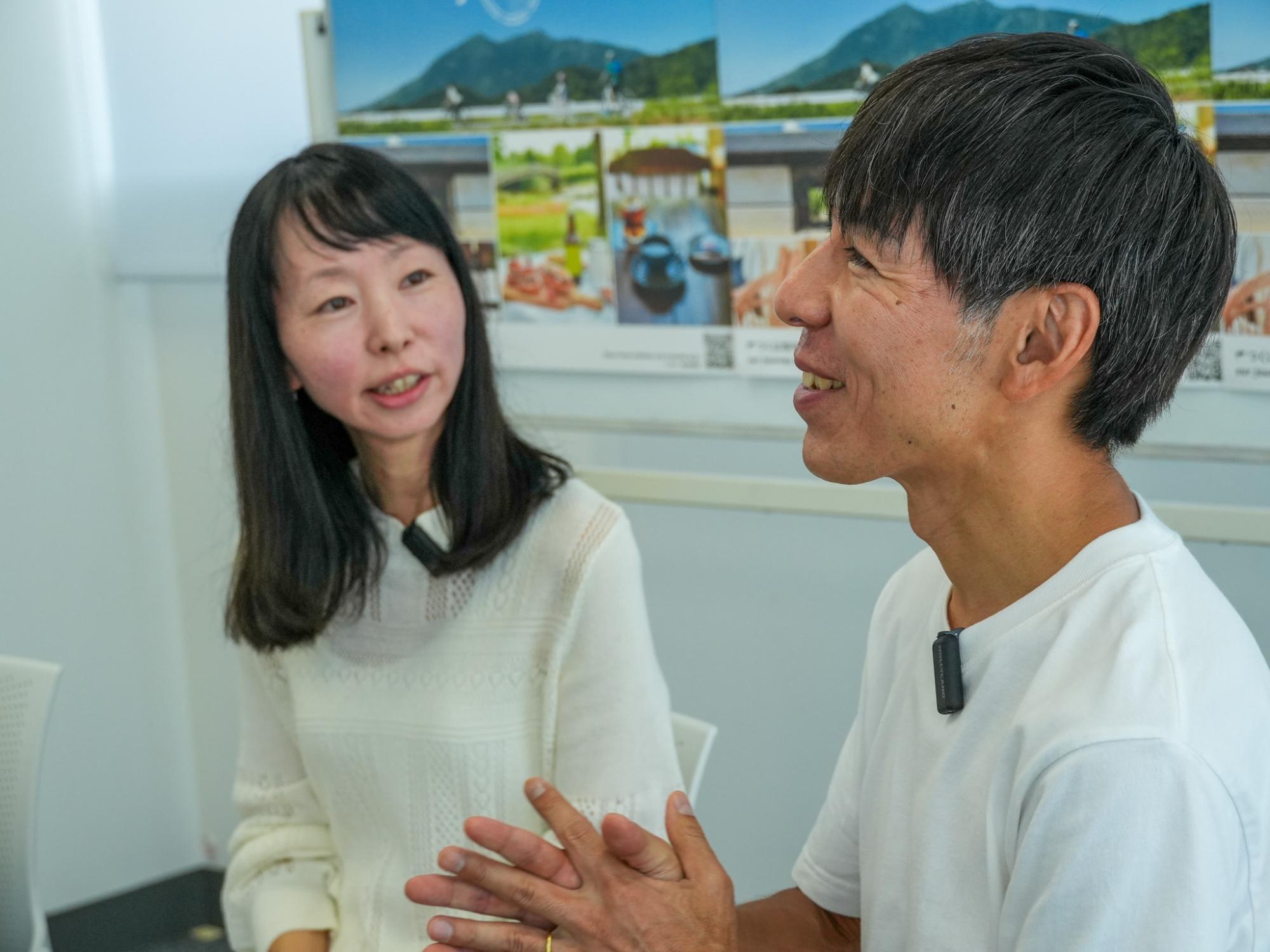 小学生の女の子のエピソードを話す谷島さん