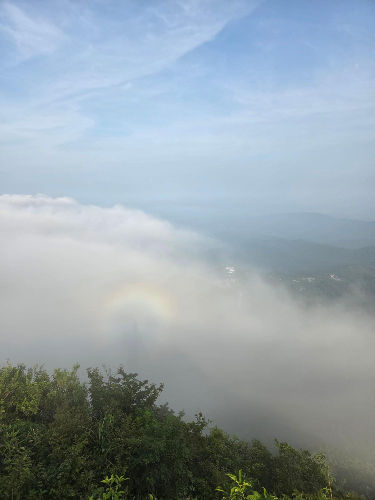 標高877mからのブロッケン現象