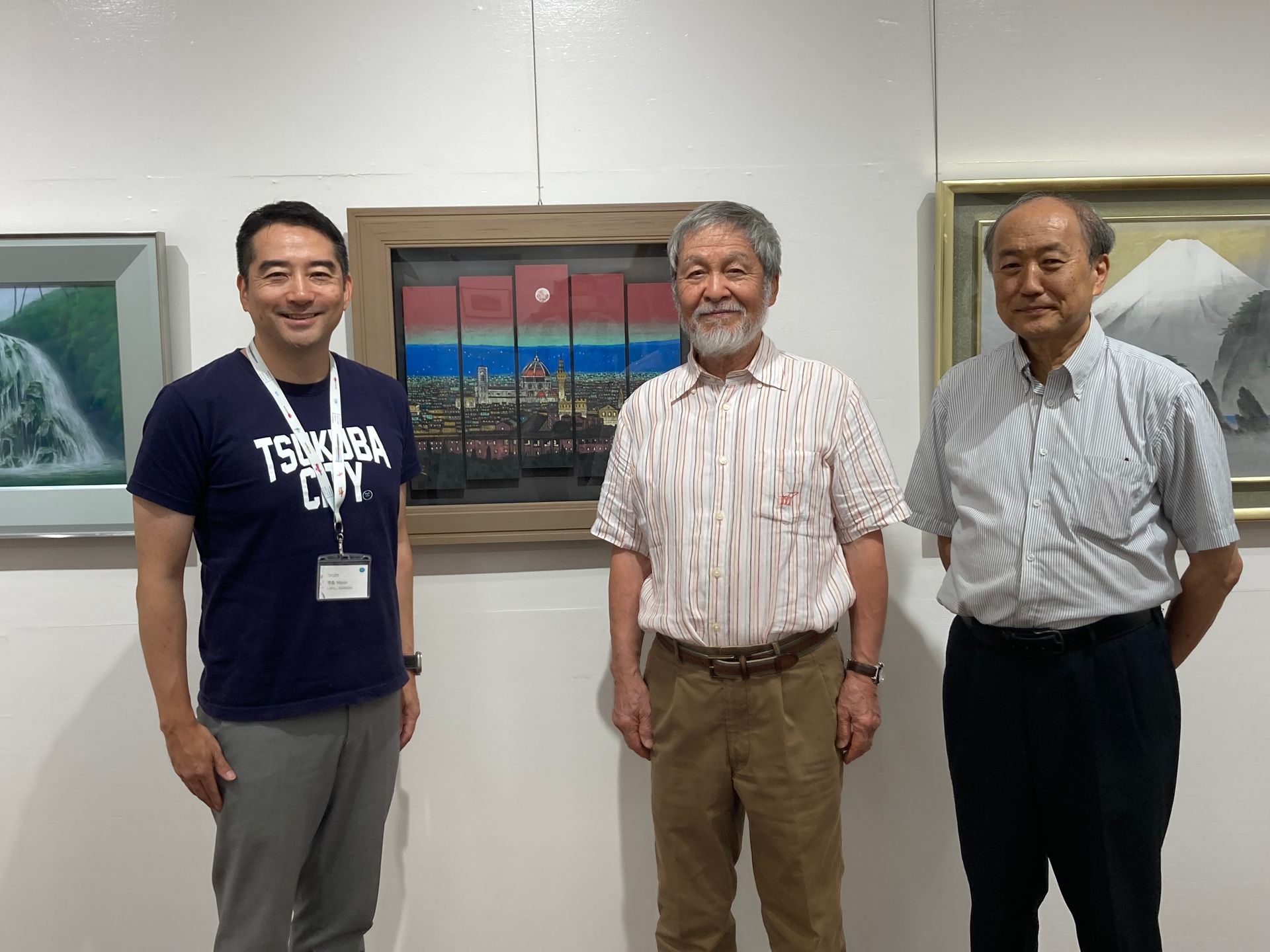 野堀さん、太田先生と市長の記念写真