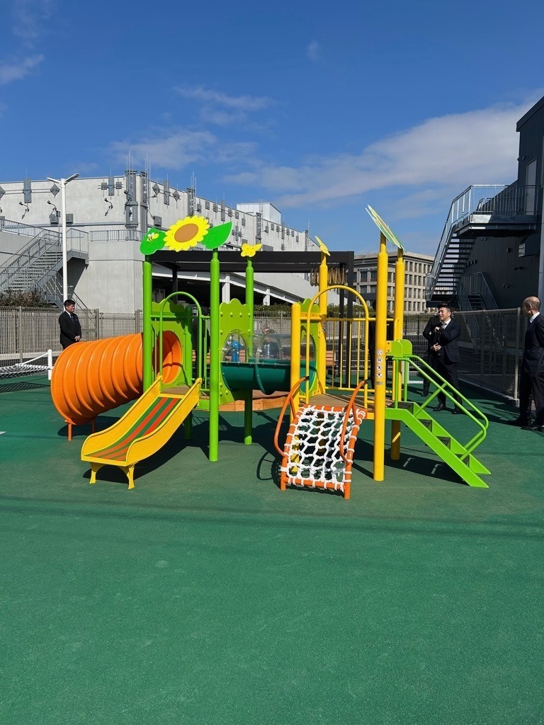 インクルーシブ公園の遊具