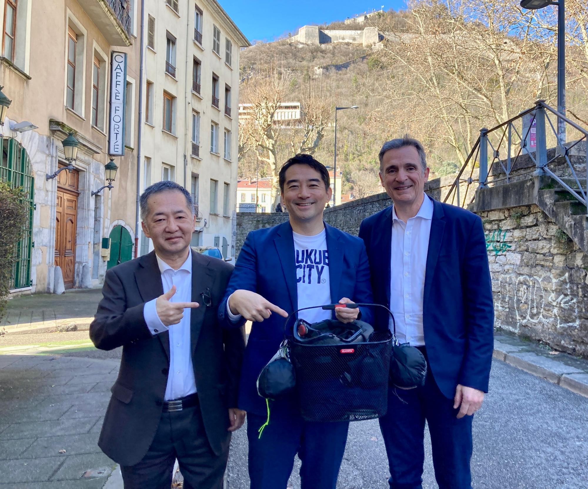 ピオル市長、在リヨン領事事務所の尾形所長と市長