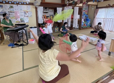 ままとーんつどいの広場内の様子