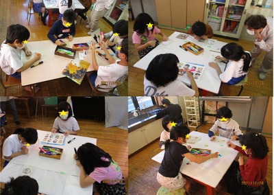 プラ板キーホルダーを作る子どもたちの写真
