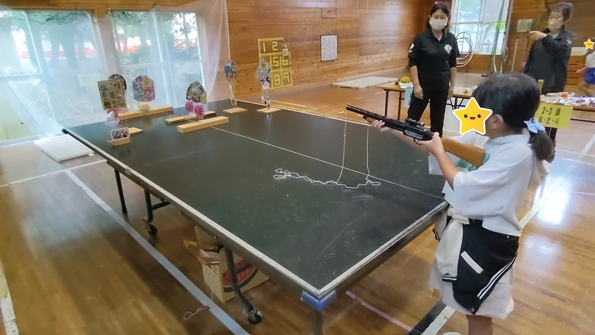 的をねらっている所