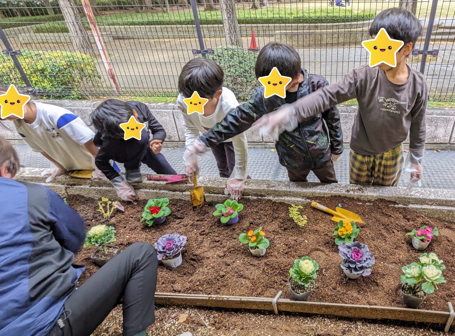 花の配置を決めている所