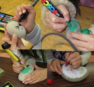 子どもたちは、想像力を存分に発揮して色々な絵が描いている写真