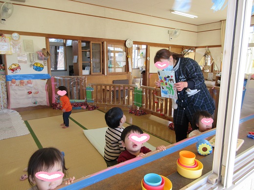 ちんどん屋さんを見て驚くちゅうりっぷ組