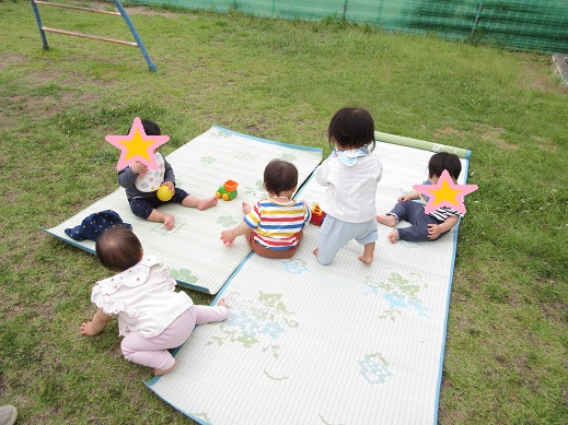 外気浴中のちゅうりっぷ組