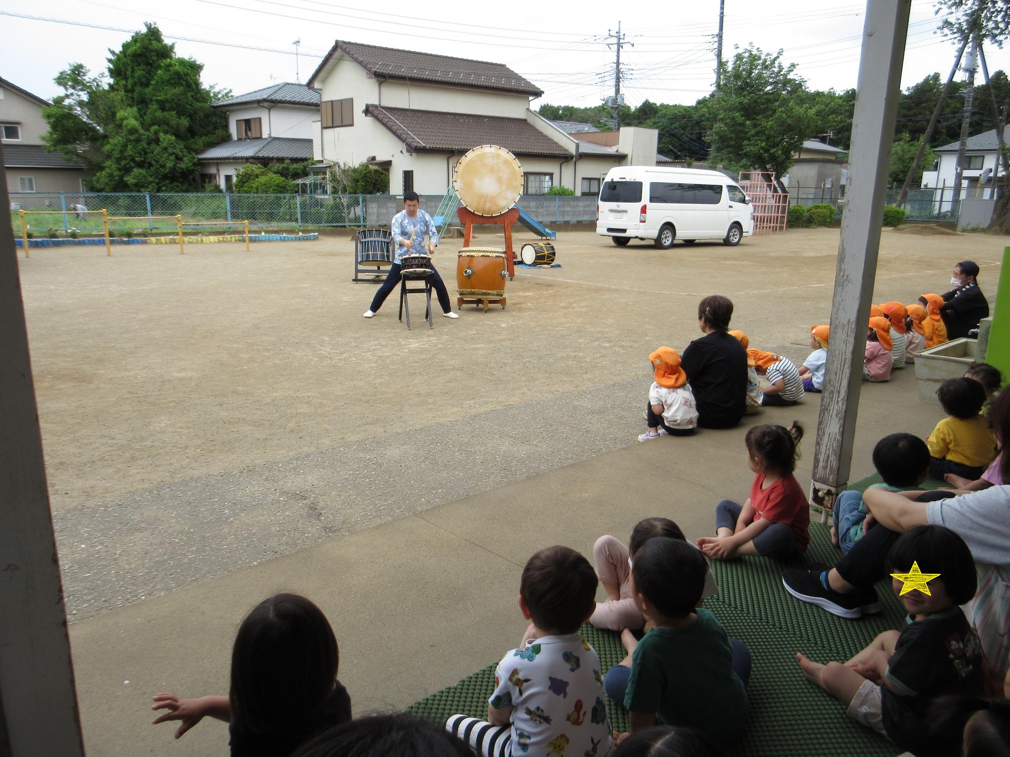 太鼓のお兄さん