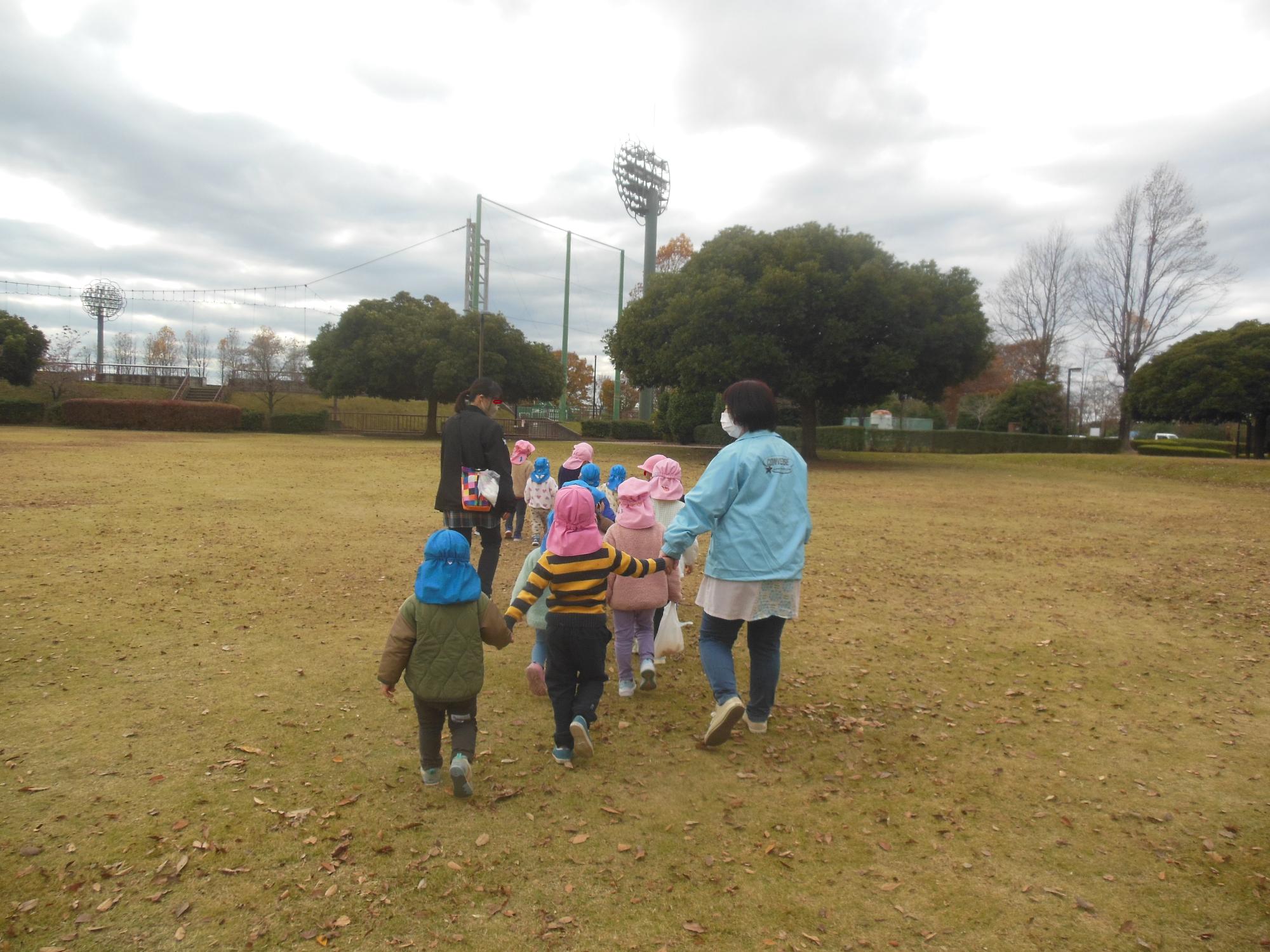 R711ももさくら散歩1