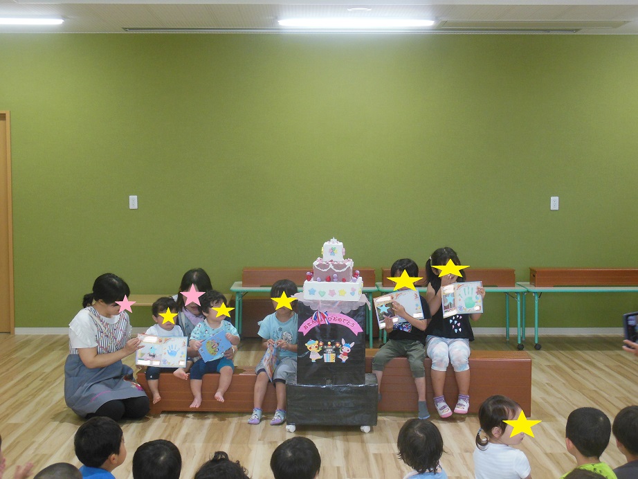 6月生まれの誕生会です。