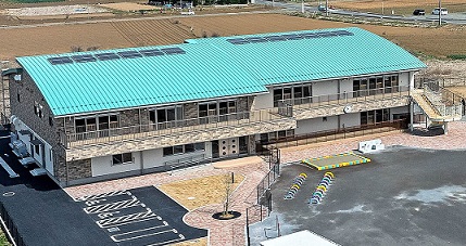 岩崎保育所の太陽光発電システムの写真