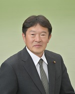 議席番号27イイオカヒロユキ議員の写真です。