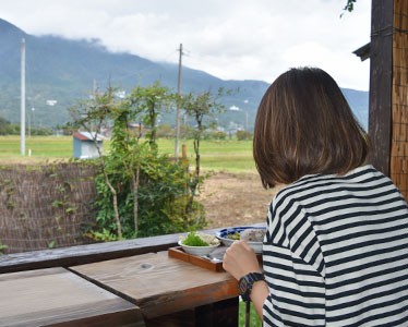 塩梅で筑波山を見ながら食べる