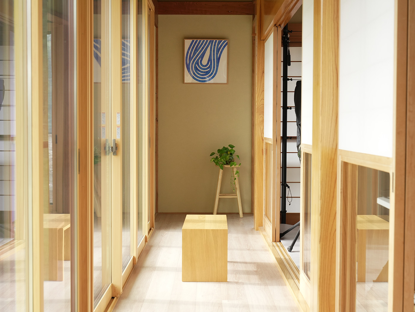 スタジオにある縁側の写真