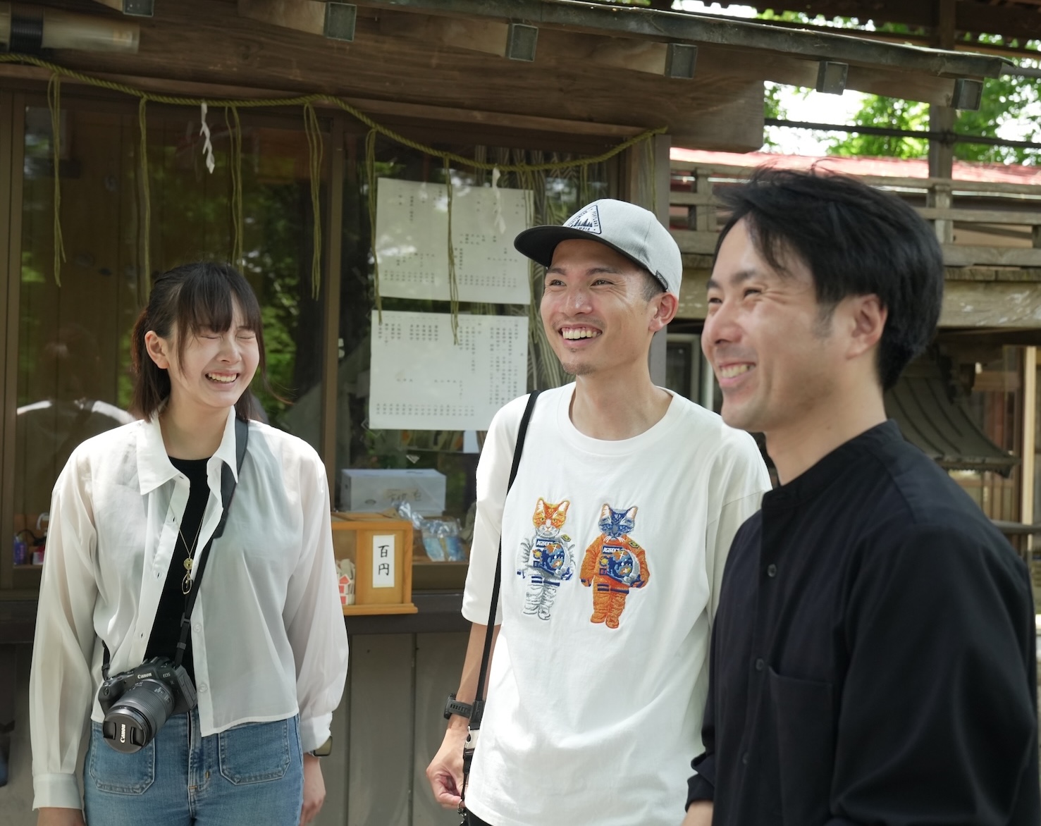 チームの皆さんが談笑する様子