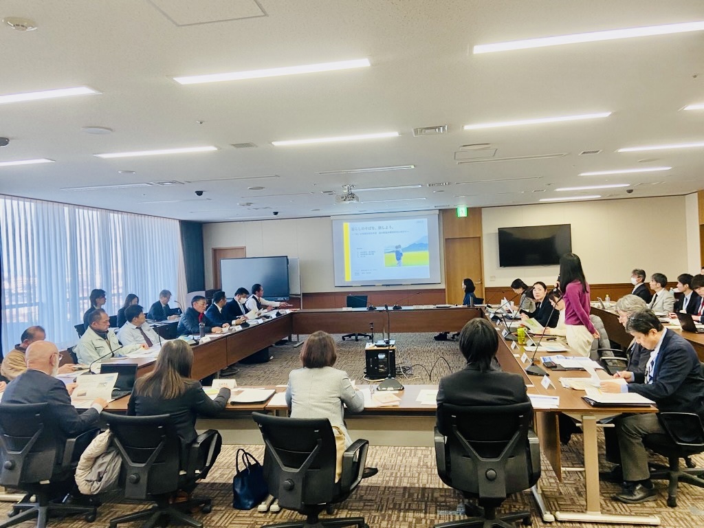 検討委員会の様子