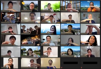 第2回HackMyTsukuba2020の参加者が映し出されているオンラインミーティング中のパソコン画面の写真