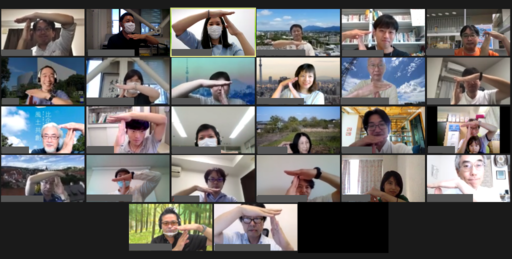 第1回HackMyTsukuba2021の参加者が映し出されているオンラインミーティング中のパソコン画面の写真