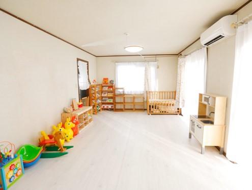 ままとーんつどいの広場室内の写真