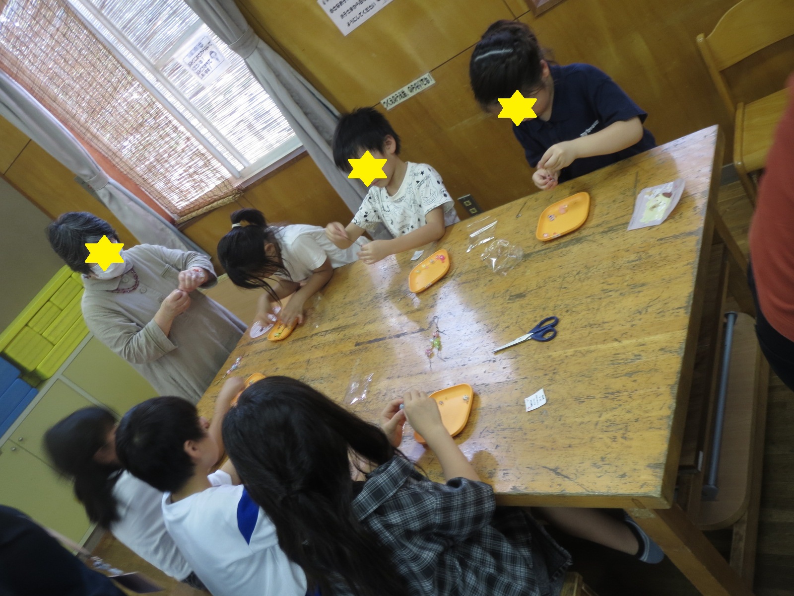 フリージアさんと一緒に制作中4