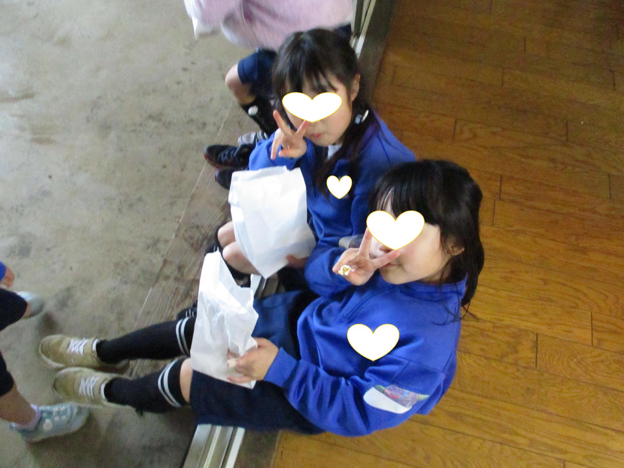 あまりの美味にご機嫌な笑顔