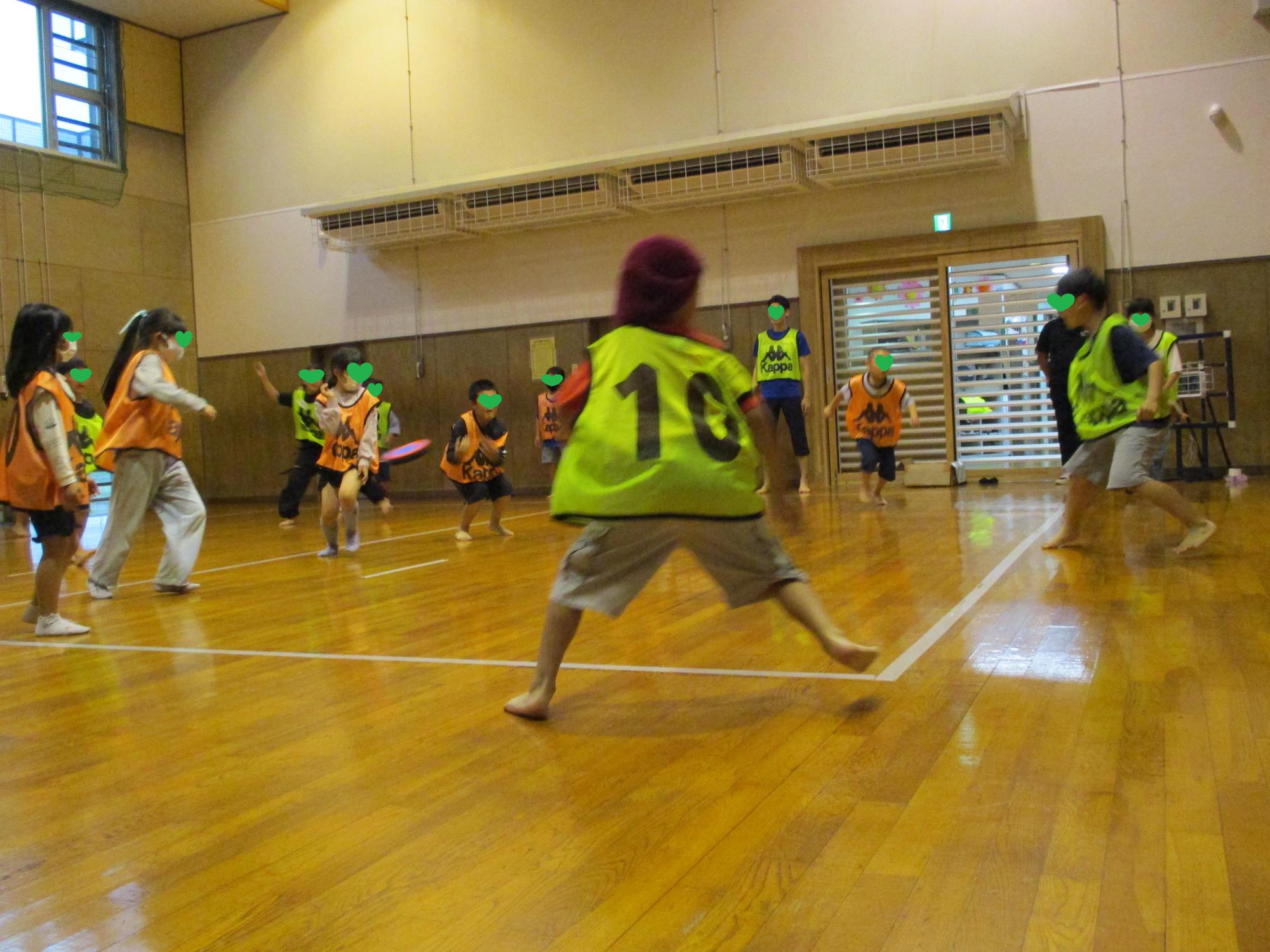当てられ、悔しい表情の参加者