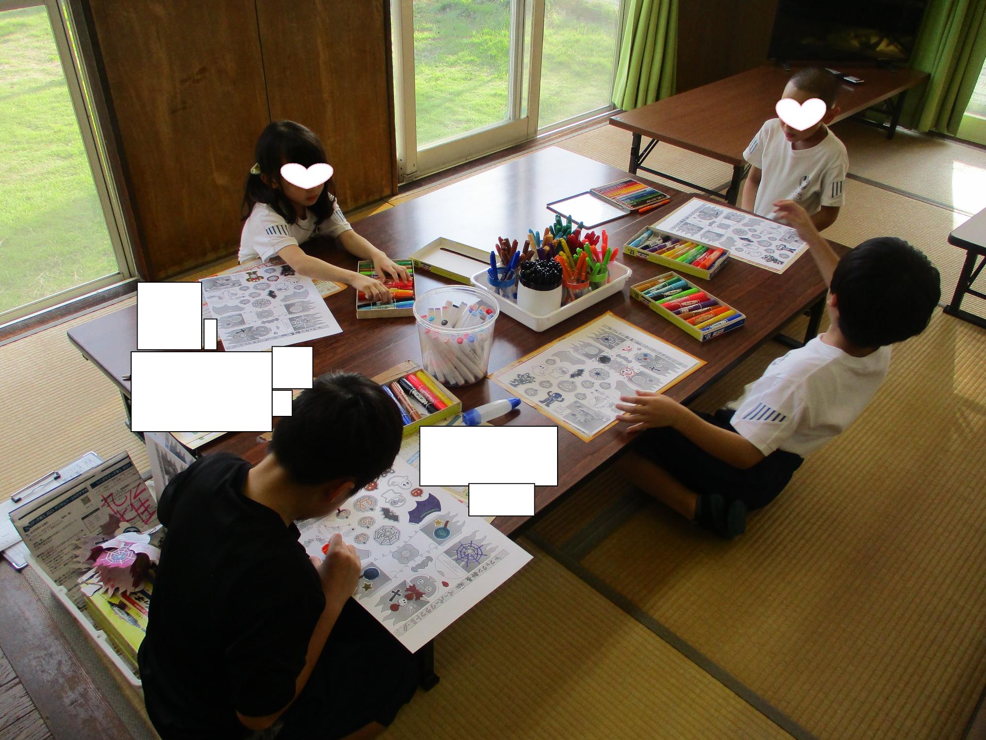 白黒で印刷し色をぬってオリジナルなフックン船長を作成