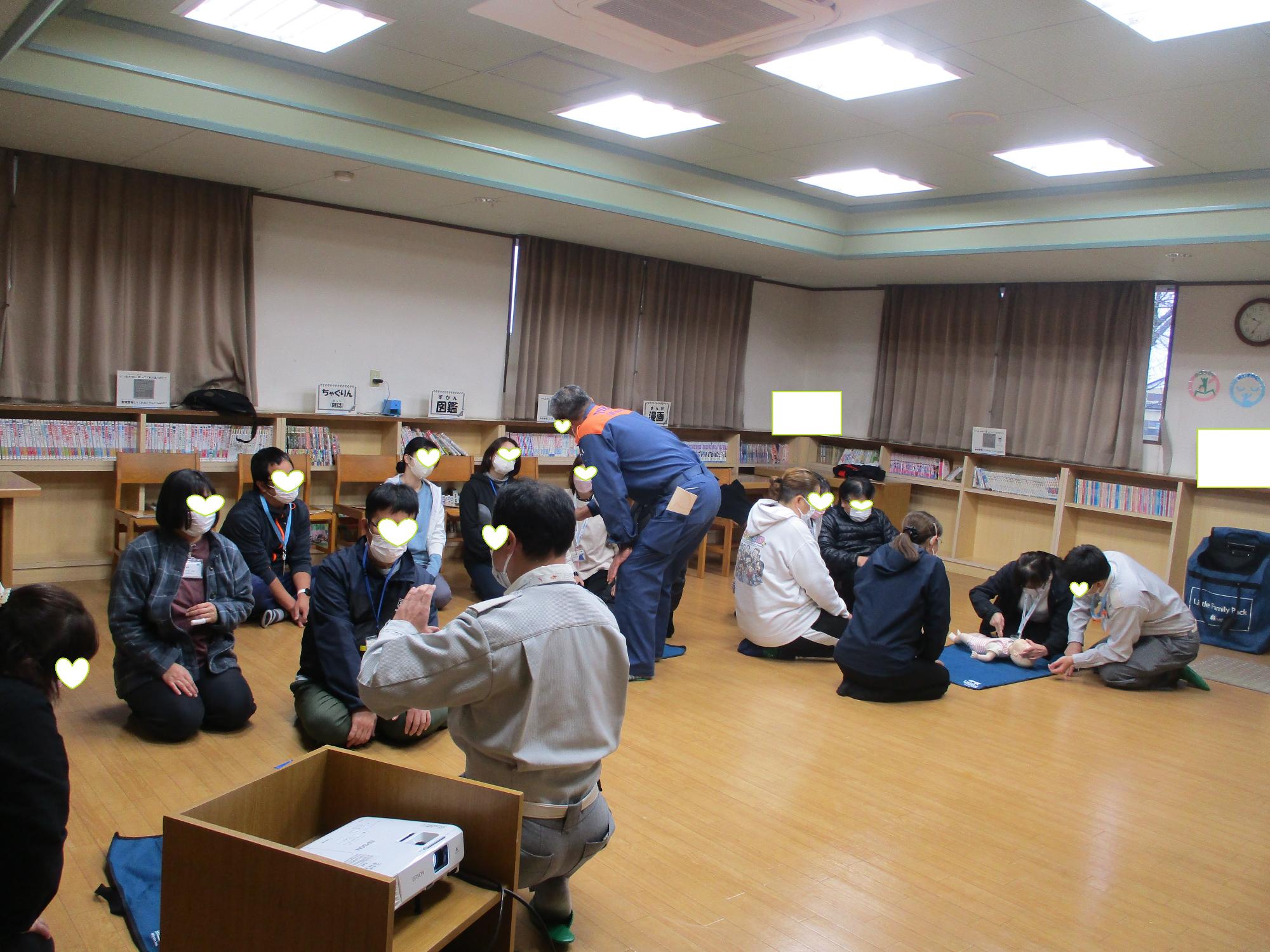 3名の講師の先生が3グループにわかれて担当