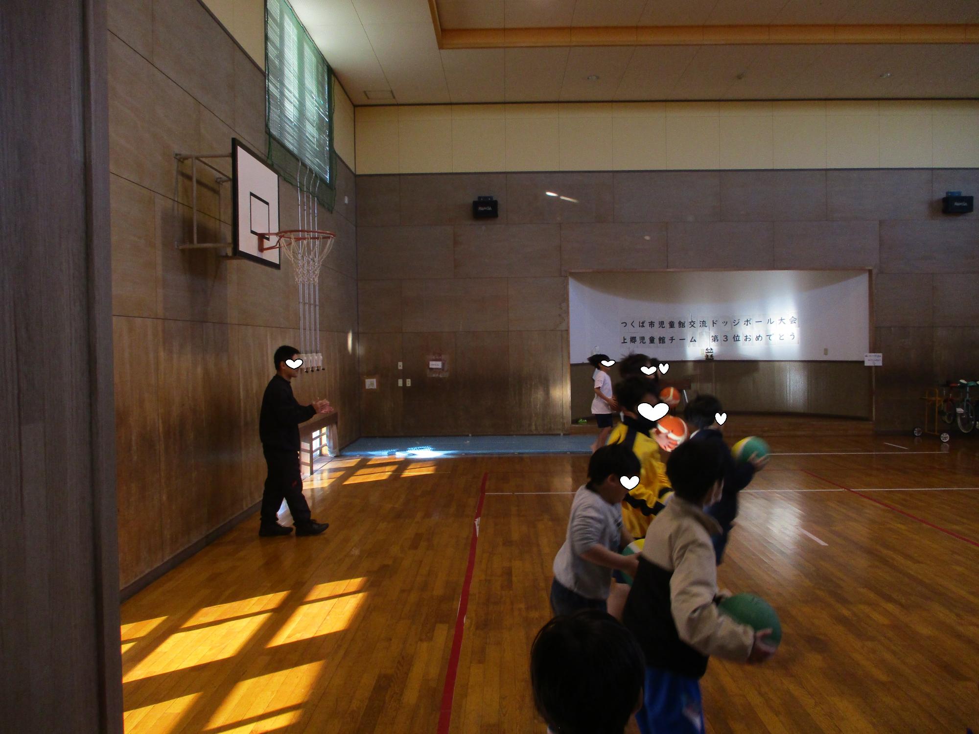 楽しみながら練習する参加者