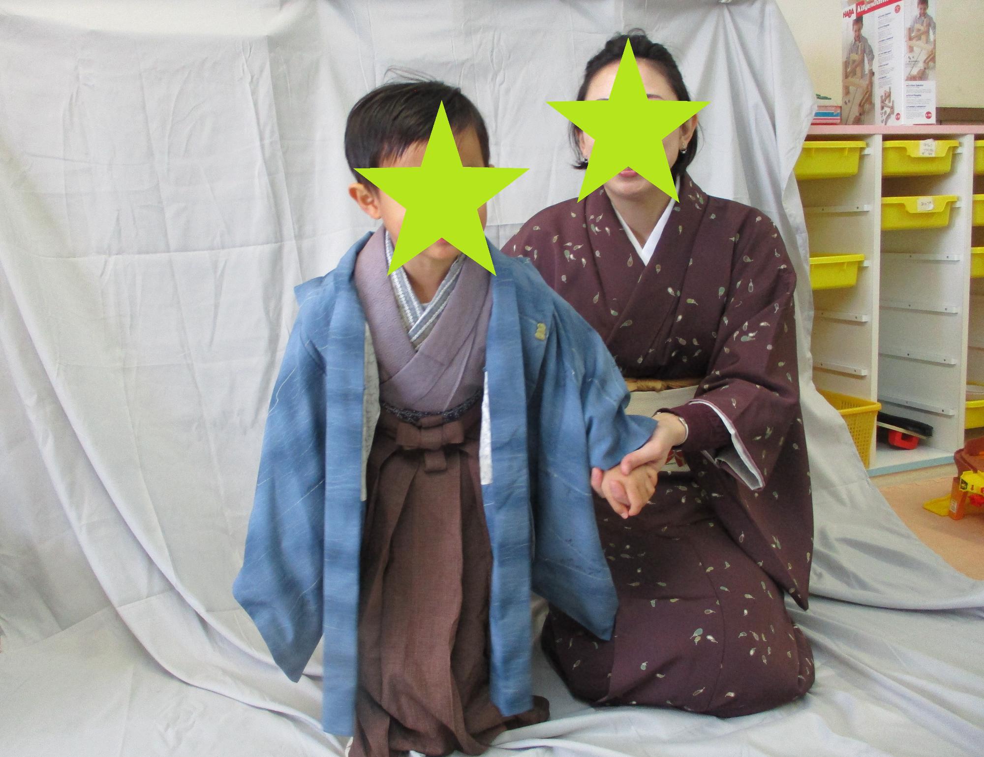 着物を着た親子