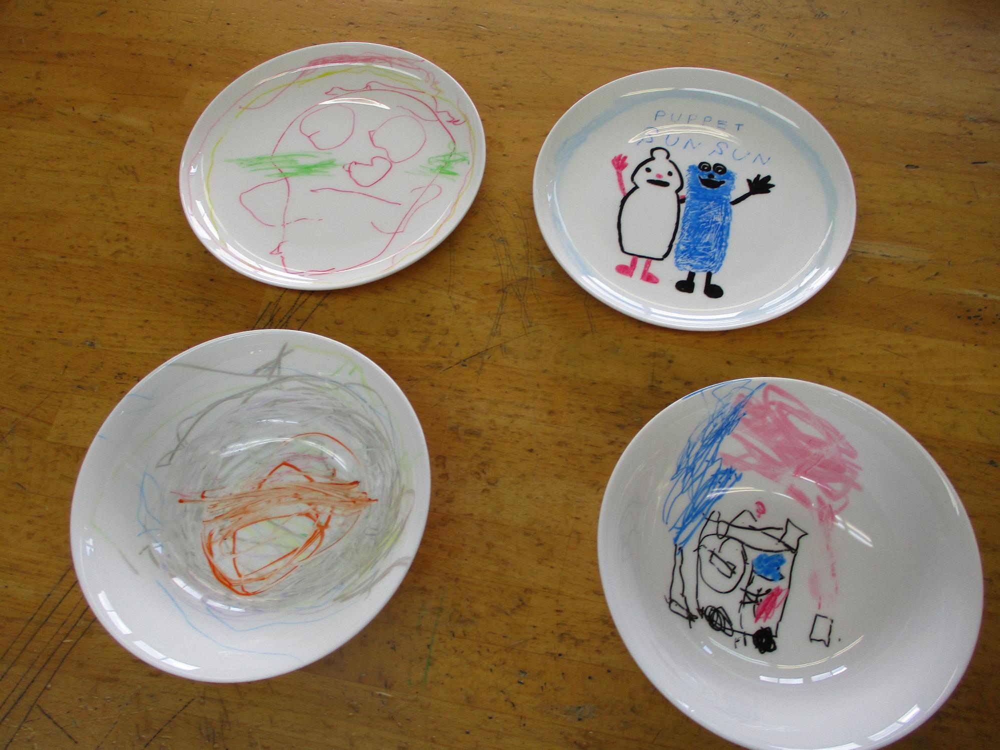 完成した4枚のお皿