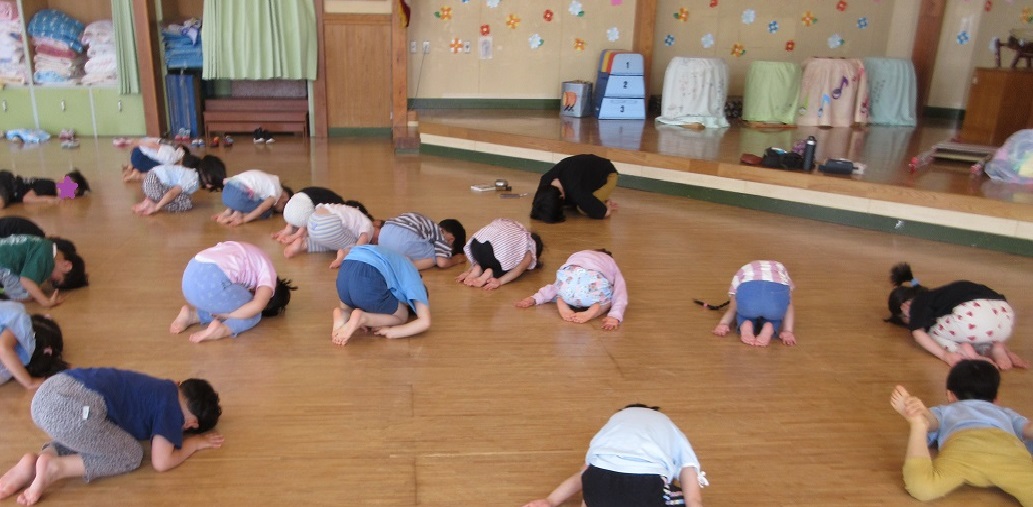 キッズヨガ