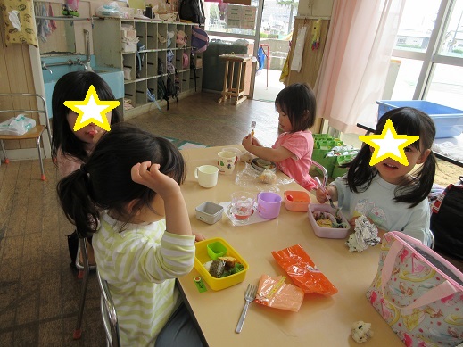 お弁当箱は宝箱ですね