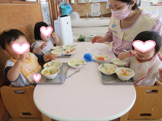 芋汁を食べるちゅうりっぷ組