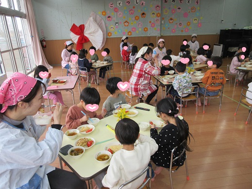 ホールでの会食