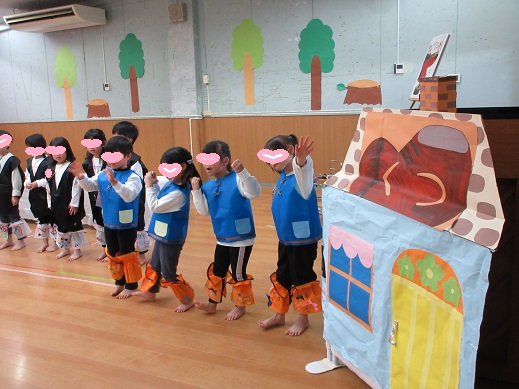 ポーズを決める靴屋さん