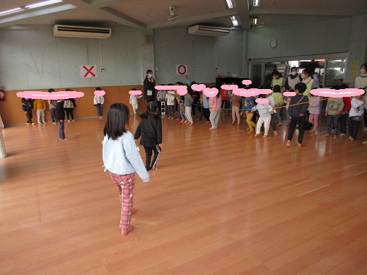 ○&times;クイズを楽しむ様子