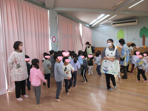 お楽しみの○&times;クイズの様子