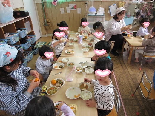 芋汁を喜んで食べるゆり組