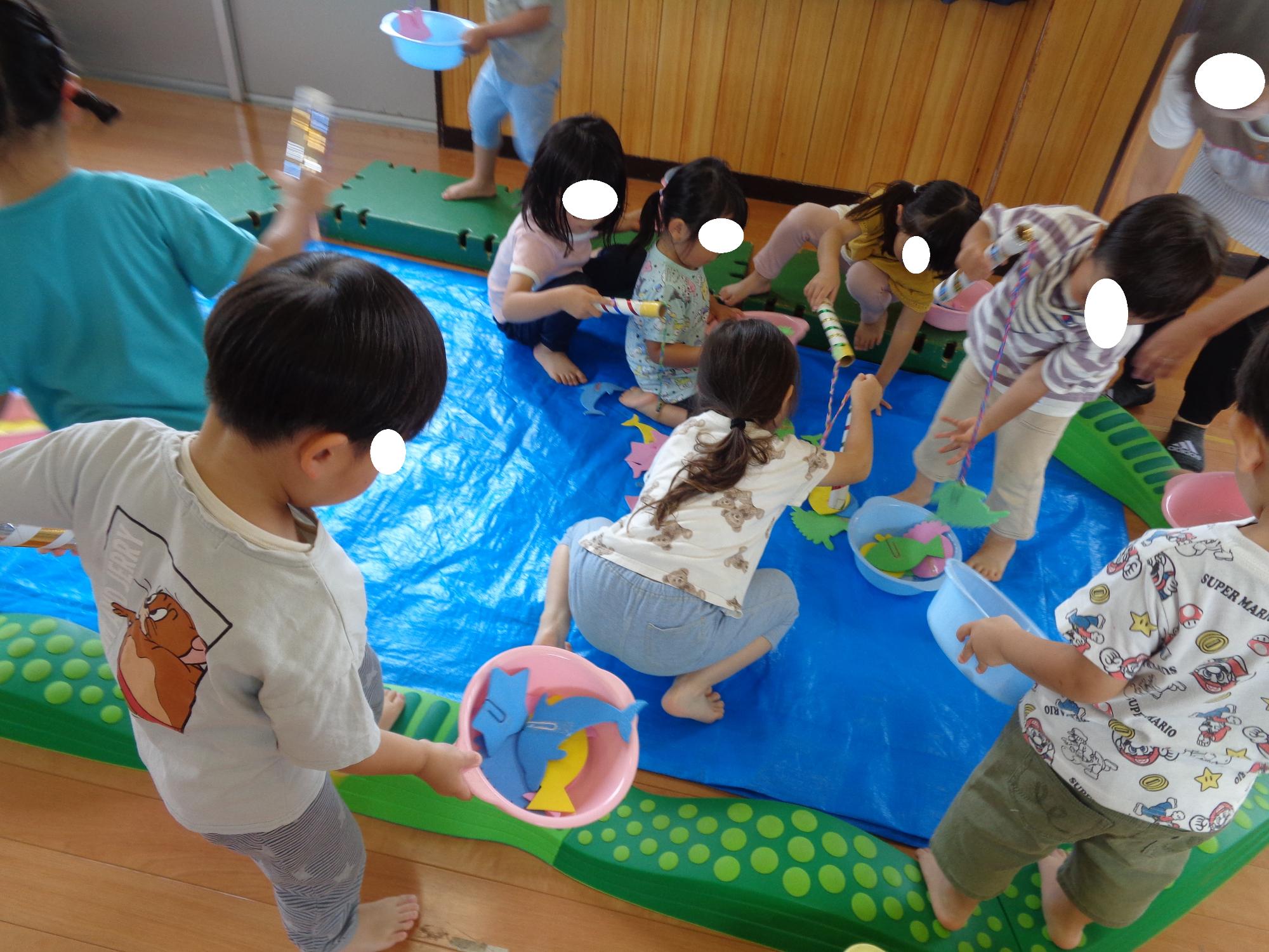 魚釣りに夢中