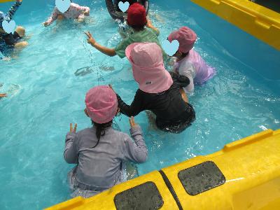 水の中でカニ歩き