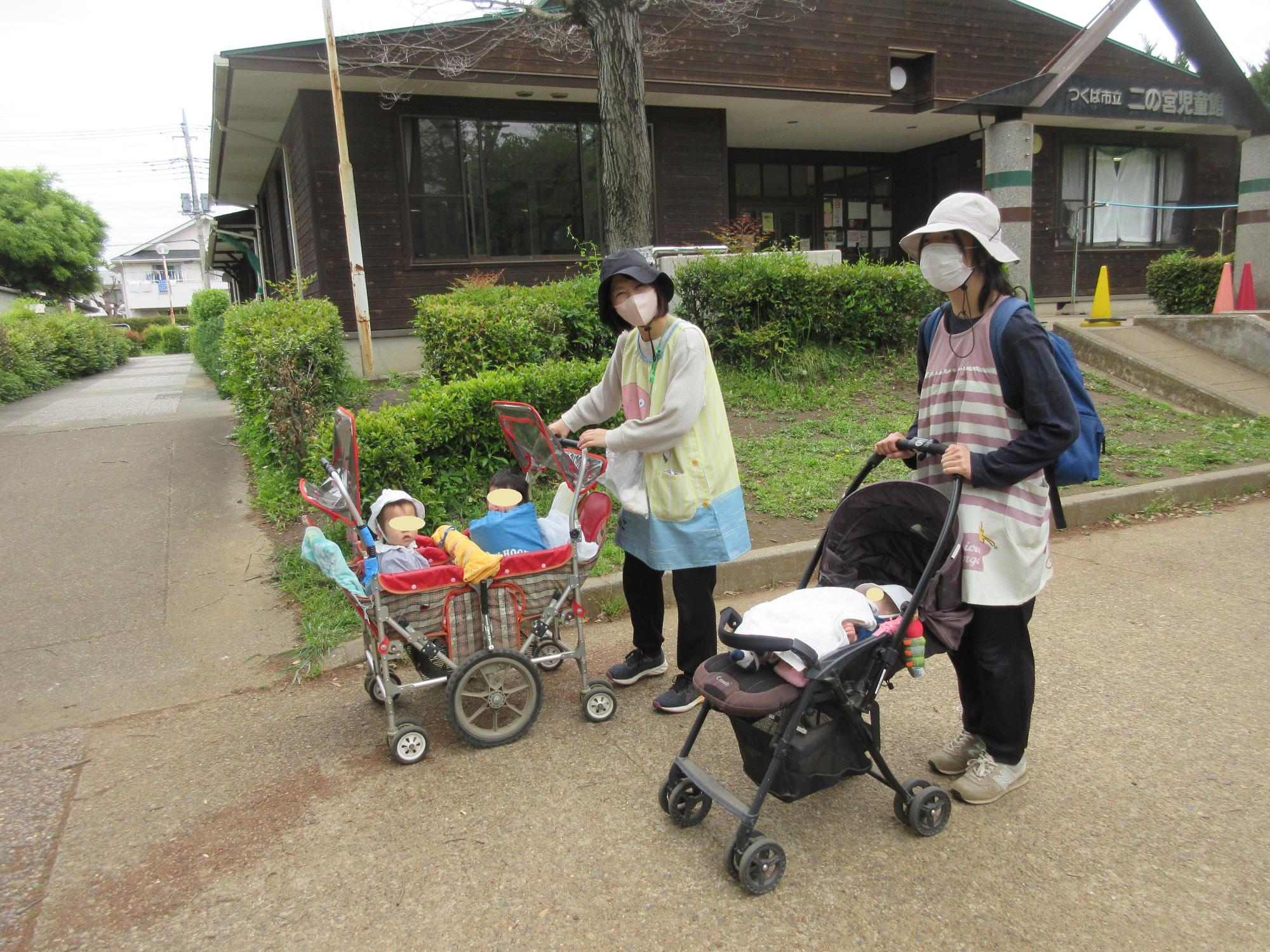 0歳児のお散歩