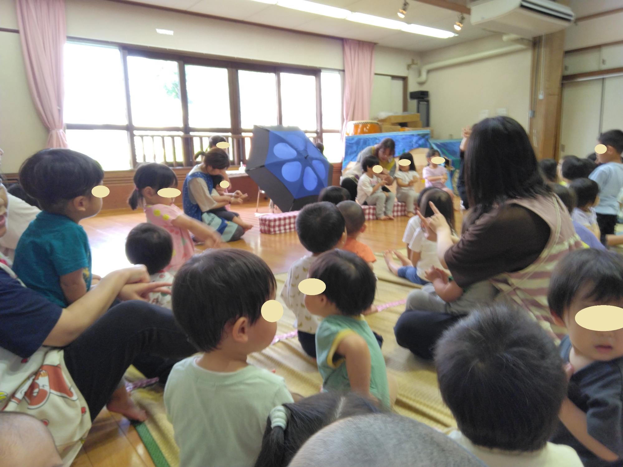 誕生児をみんなでお祝いしました