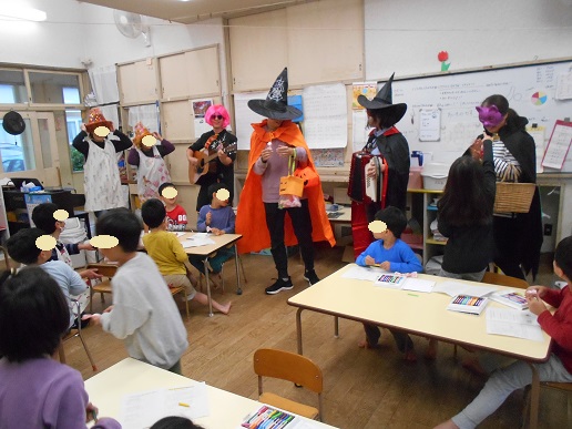 ハロウィン職員仮装