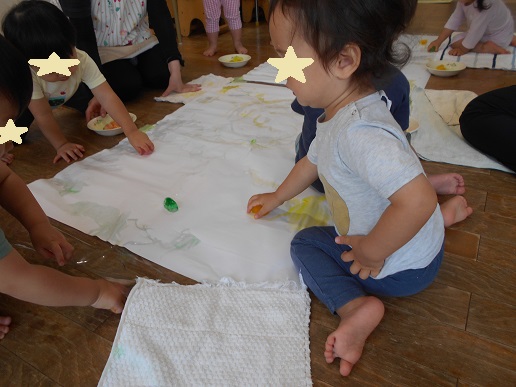 1歳児氷遊び