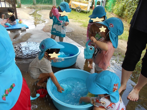 1歳児水遊び